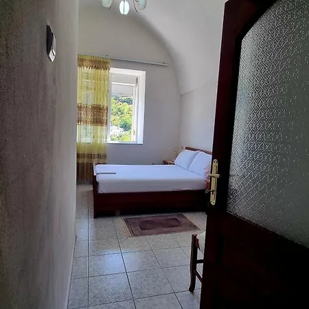 çelo's House * Gjirokastër