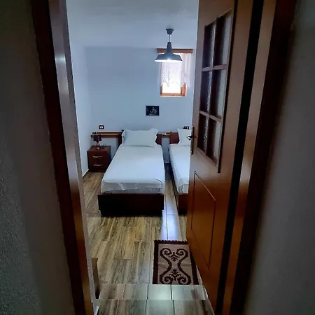 çelo's House Penzion Gjirokastër