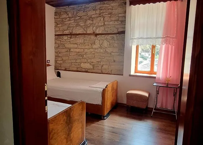 Celo's House Pensjonat Gjirokastra