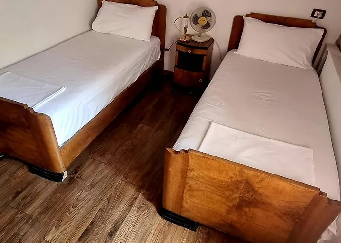 Celo's House Pensjonat Gjirokastra