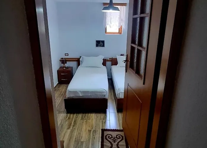 Celo's House Pensjonat Gjirokastra