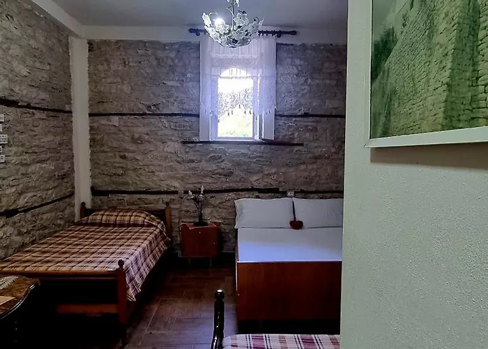 Celo's House Pensjonat Gjirokastra